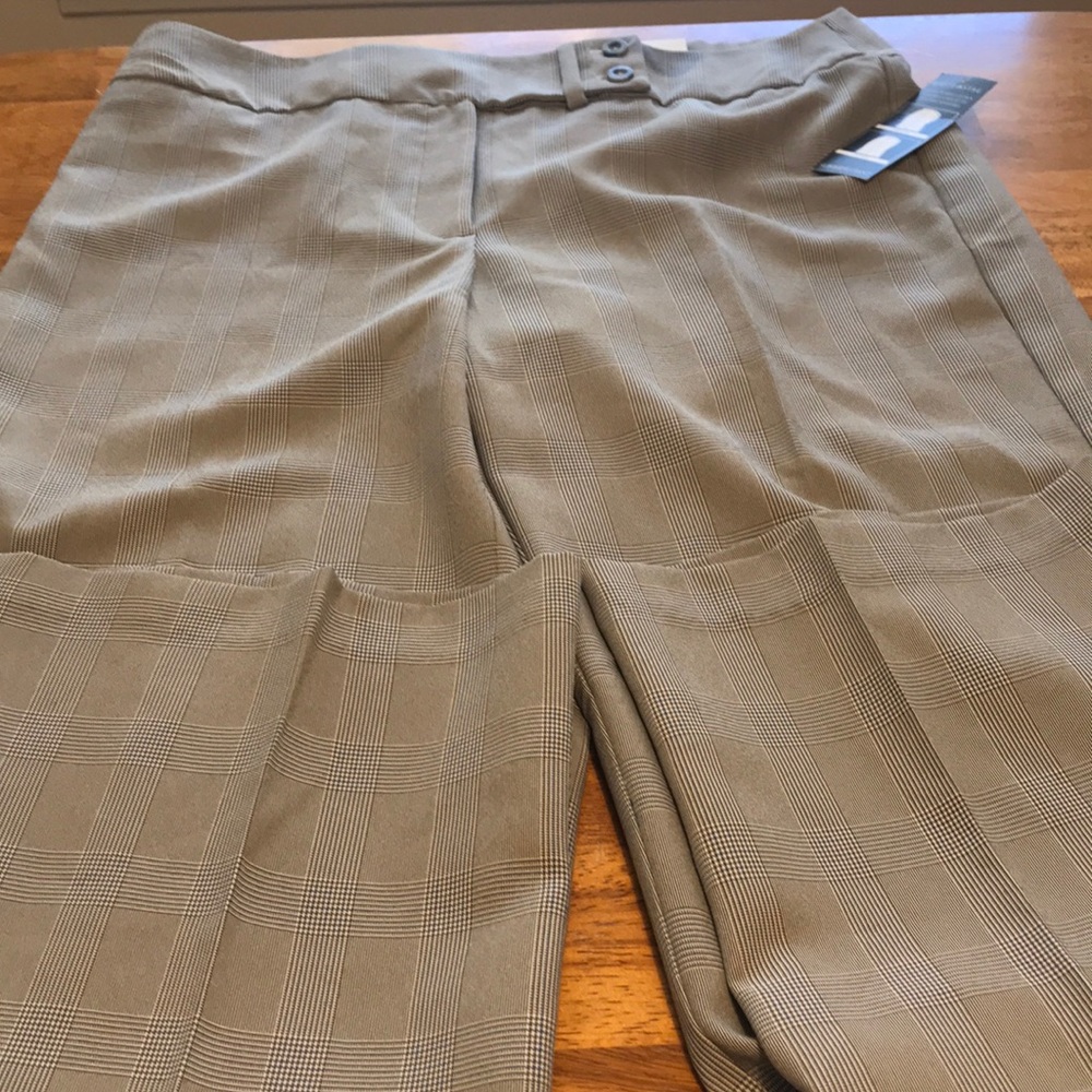 Woman’s Petite White Stag Dress/Work Pants